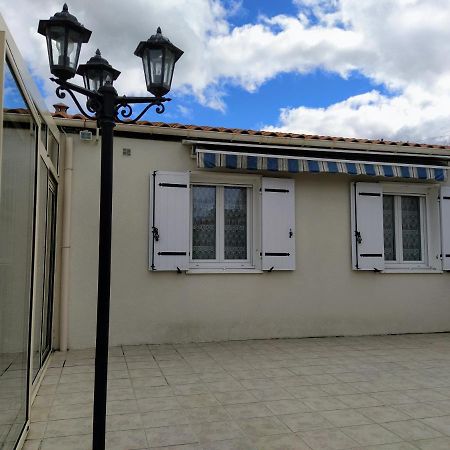 Maison Plain Pied Avec Jardin, Terrasse Et Veranda Cognac Buitenkant foto